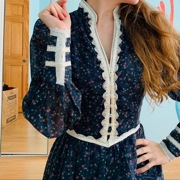 SOLD- Rare Gunne Sax Dark Blue Midi Dress - Picture 5 of 9